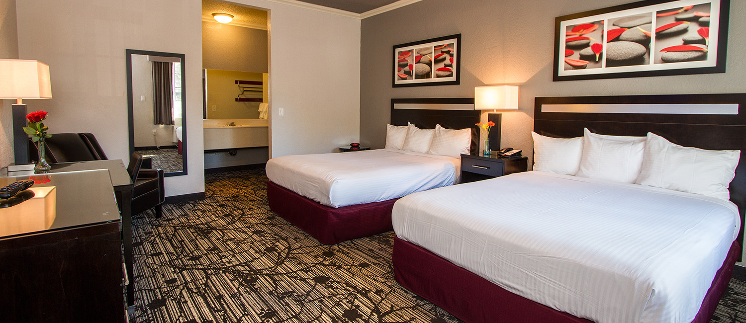  REJUVENATE IN WELL- APPOINTED GUEST ROOMS AT GRANADA INN