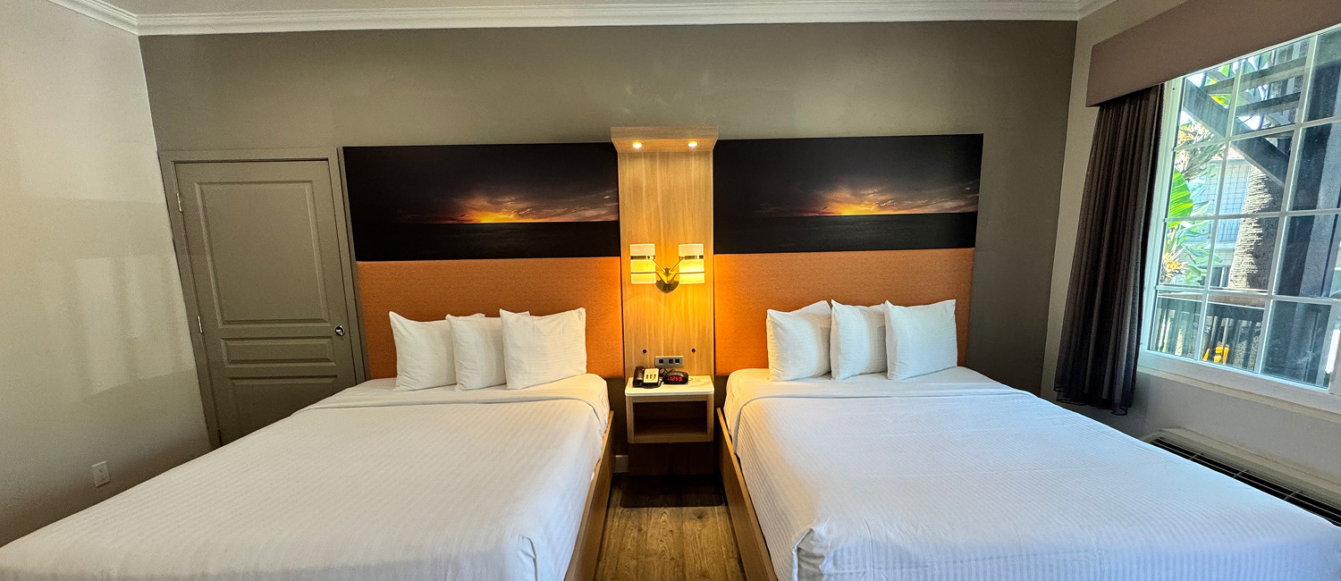  REJUVENATE IN WELL- APPOINTED GUEST ROOMS AT GRANADA INN