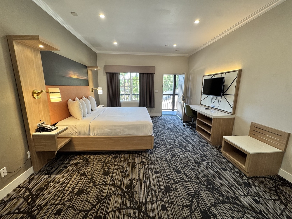 Superior Bedroom w 1 King Bed